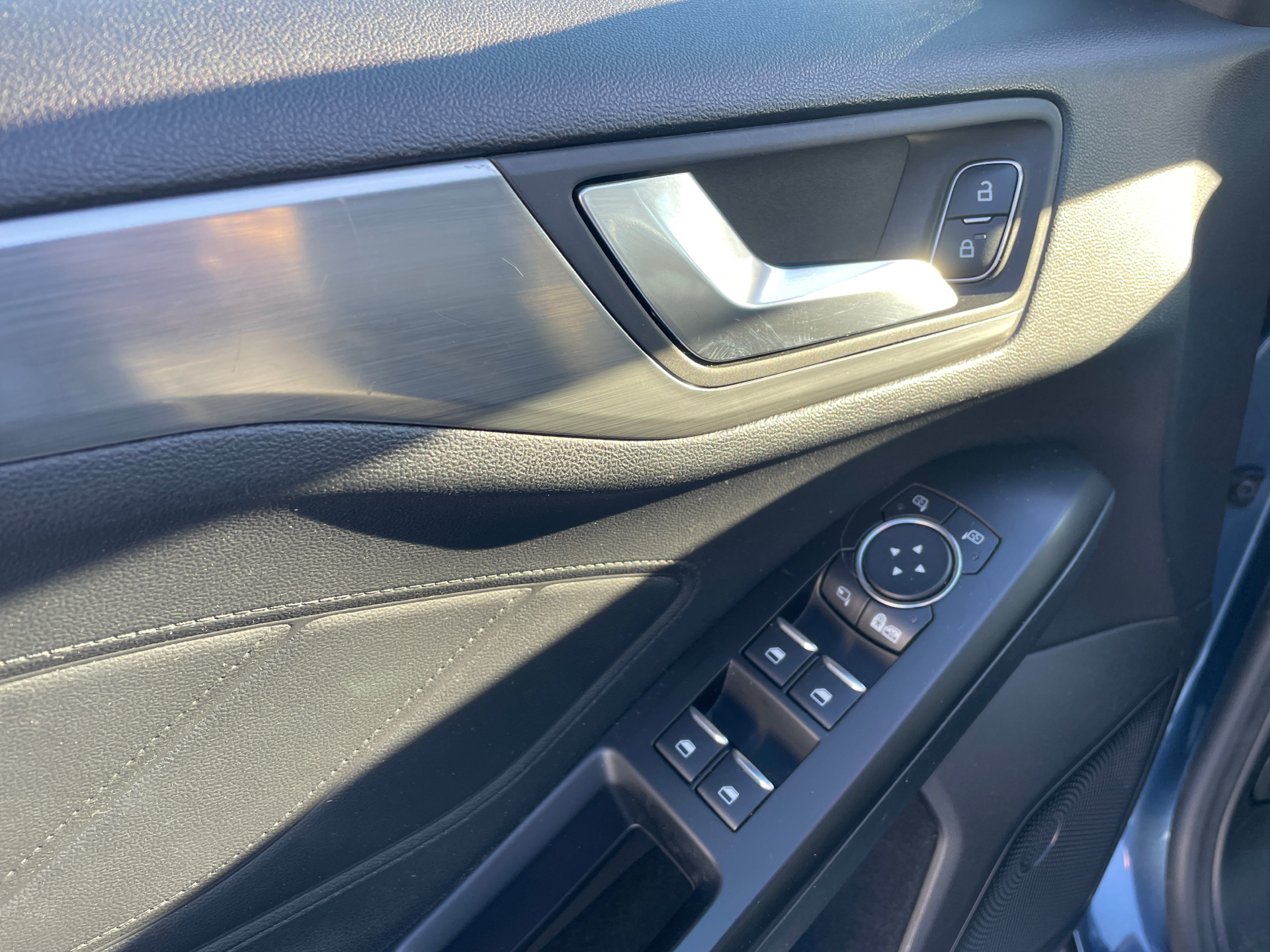 Blå Ford Focus fra 2019