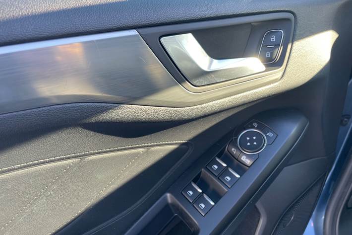 Blå Ford Focus fra 2019