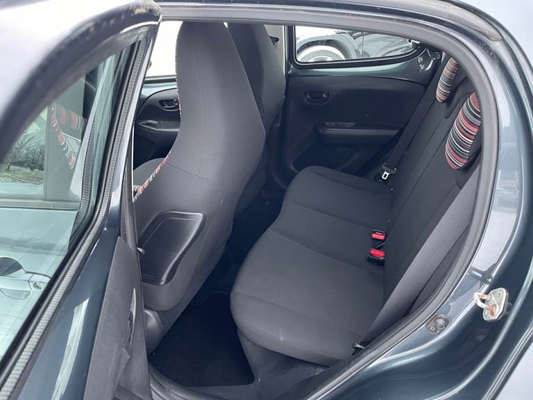 Citroën C1 1,2 PureTech Iconic 82HK 5d