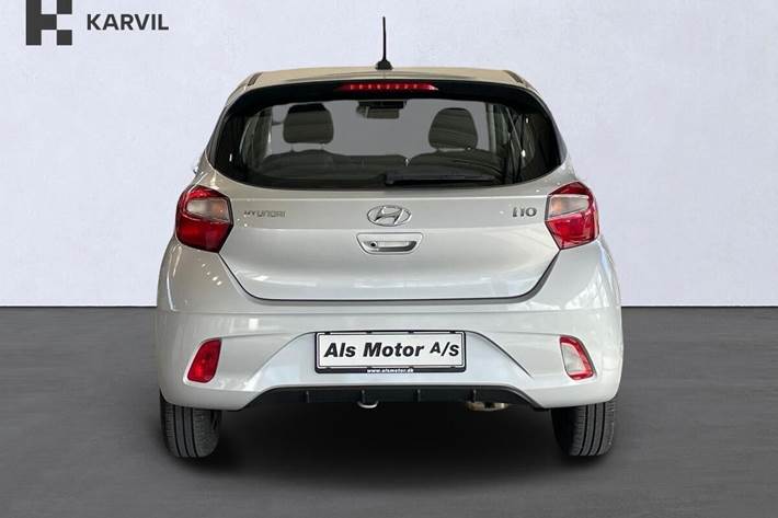 Sølv Hyundai i10 fra 2023