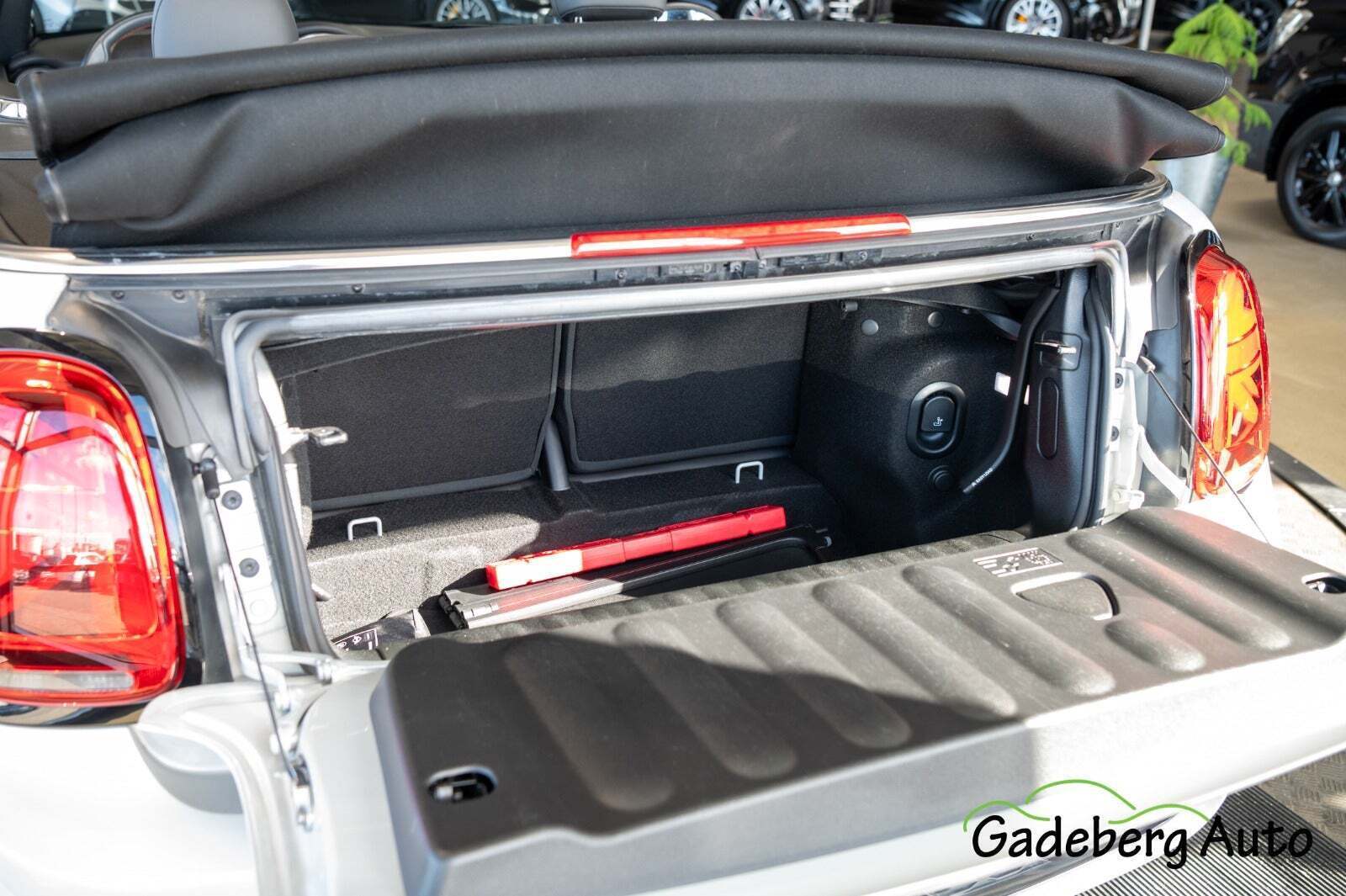 Sølv Mini Cooper S fra 2021