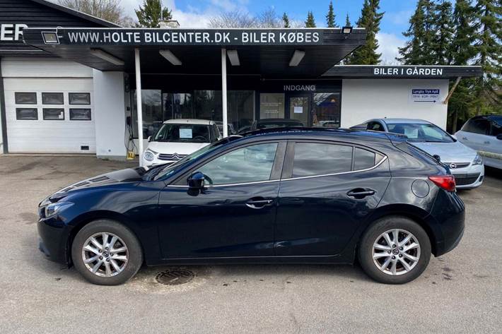 Sort Mazda 3 fra 2015