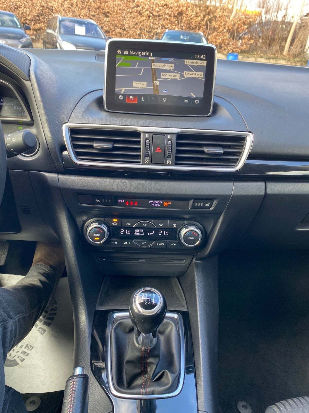 Sort Mazda 3 fra 2015