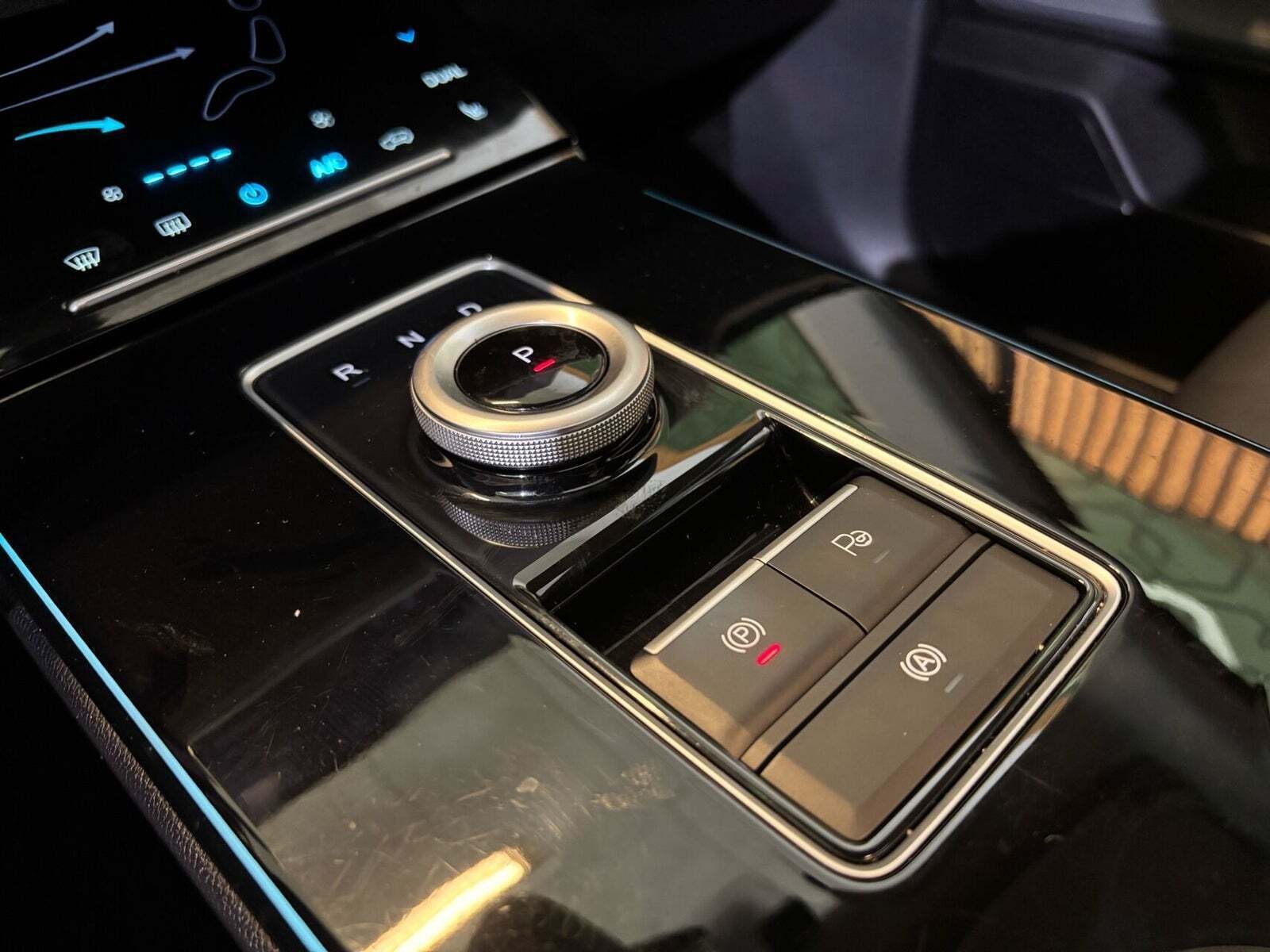 Hvid Aiways U5 fra 2022