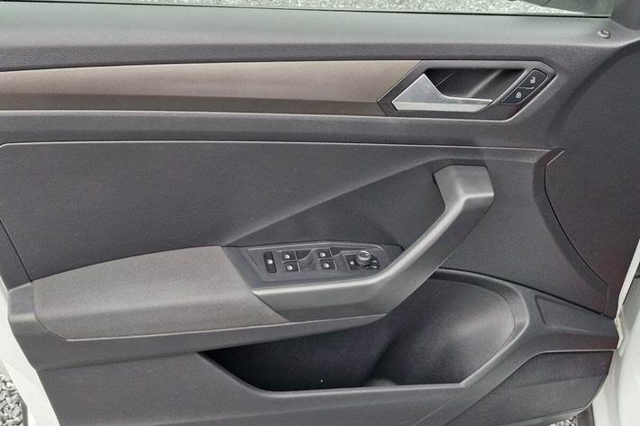 Hvid VW T-Roc fra 2018