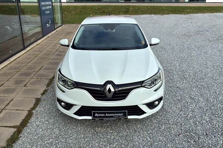 Hvid Renault Megane IV fra 2016
