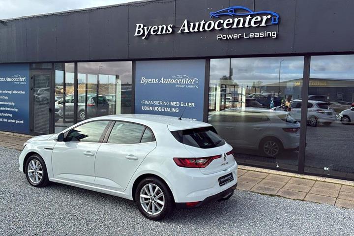 Hvid Renault Megane IV fra 2016