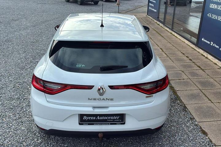 Hvid Renault Megane IV fra 2016