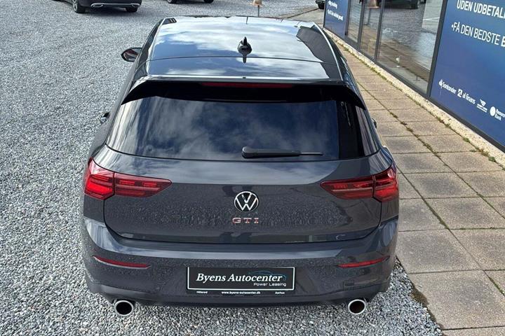 Gul VW Golf VIII fra 2021