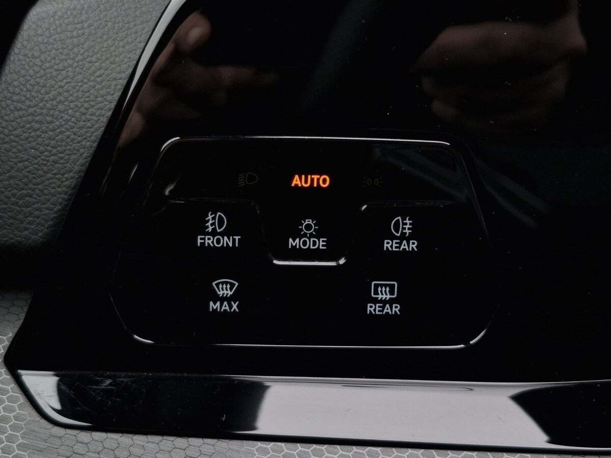 Gul VW Golf VIII fra 2021