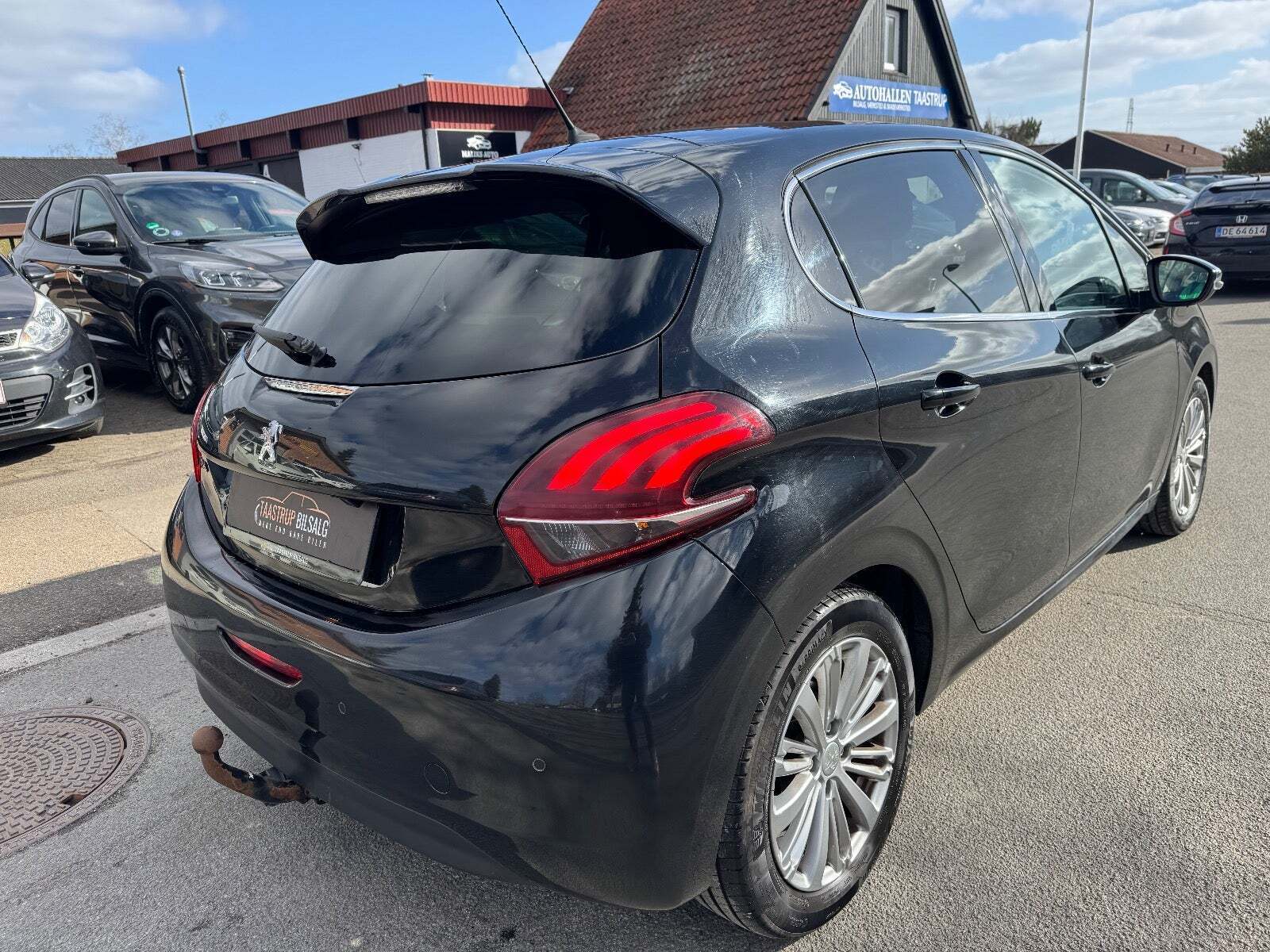 Peugeot 208 1,6 BlueHDi 100 Allure Sky