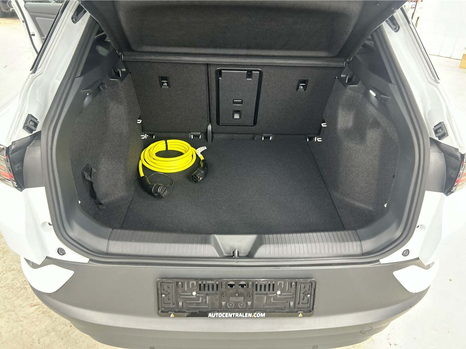 Hvid VW ID.4 fra 2025