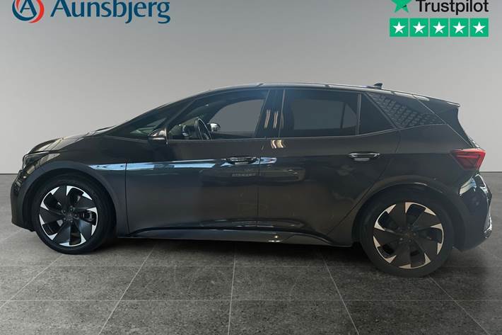 Grå Cupra Born fra 2023