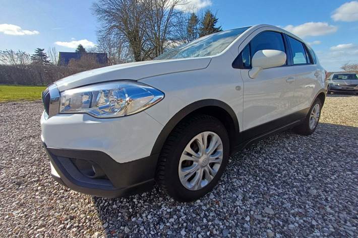 undefined Suzuki S-Cross fra 2016