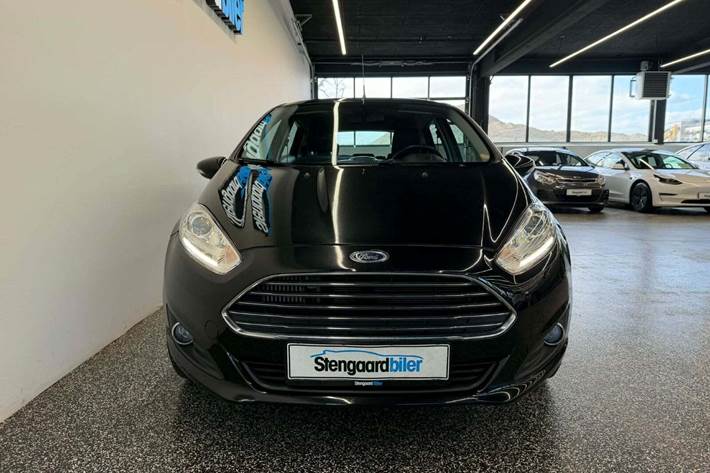 Sort Ford Fiesta fra 2014