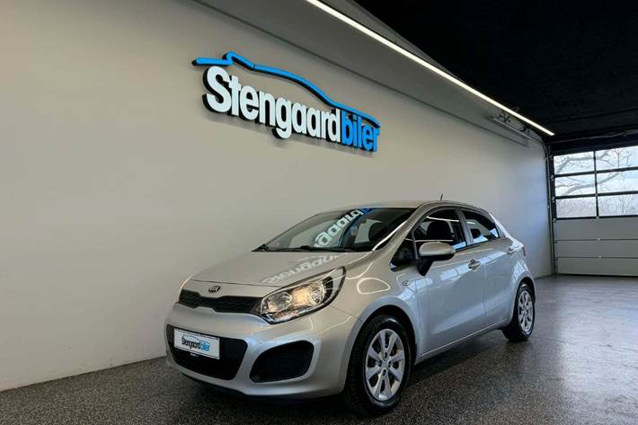 Sølv Kia Rio fra 2013