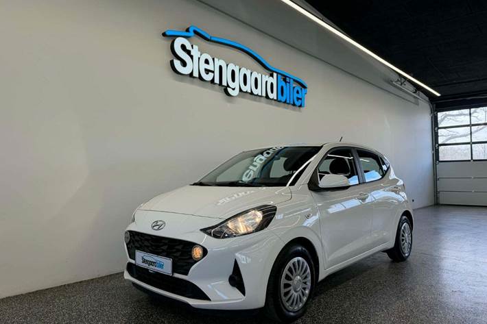 Hvid Hyundai i10 fra 2022