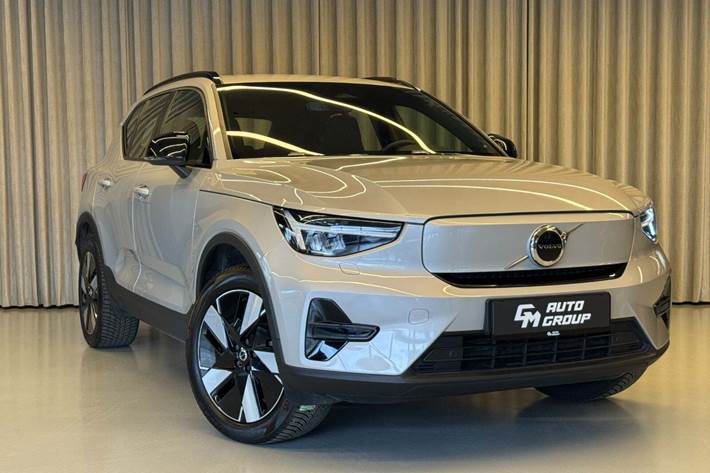 Sølv Volvo XC40 fra 2024