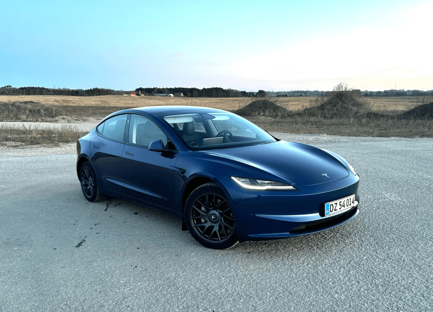 Tesla Model 3 Long Range AWD