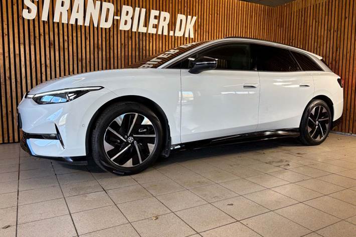 Hvid VW ID.7 fra 2025