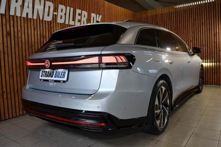 Sølv VW ID.7 fra 2025