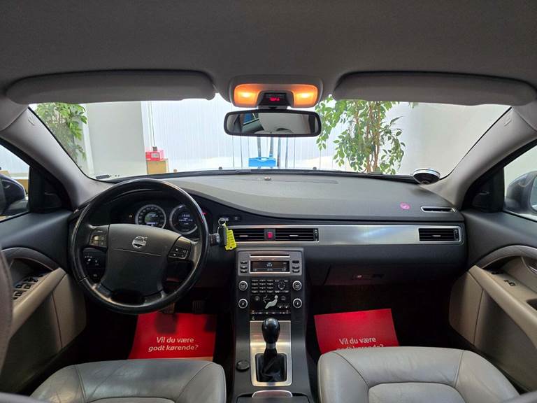 Volvo V70 2,0 Summum