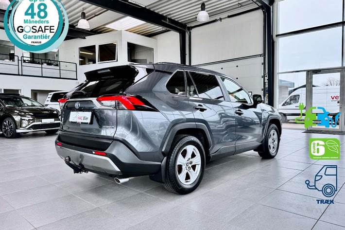 Grå Toyota RAV4 fra 2020