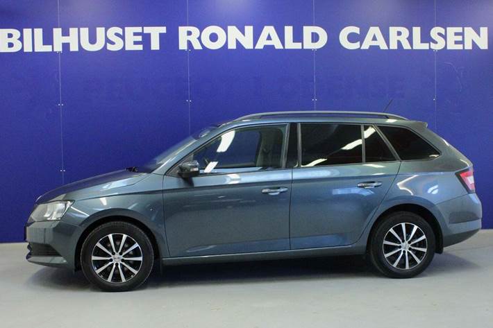 Grå Skoda Fabia fra 2018