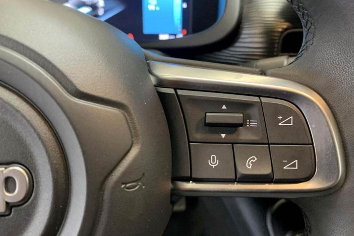 Sort Jeep Avenger fra 2023