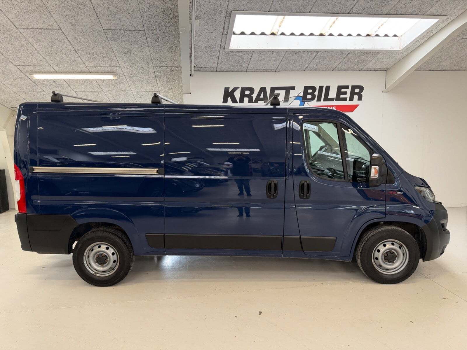 Blå Fiat Ducato 35 fra 2020