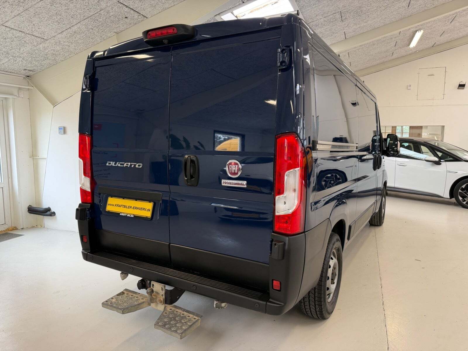 Blå Fiat Ducato 35 fra 2020