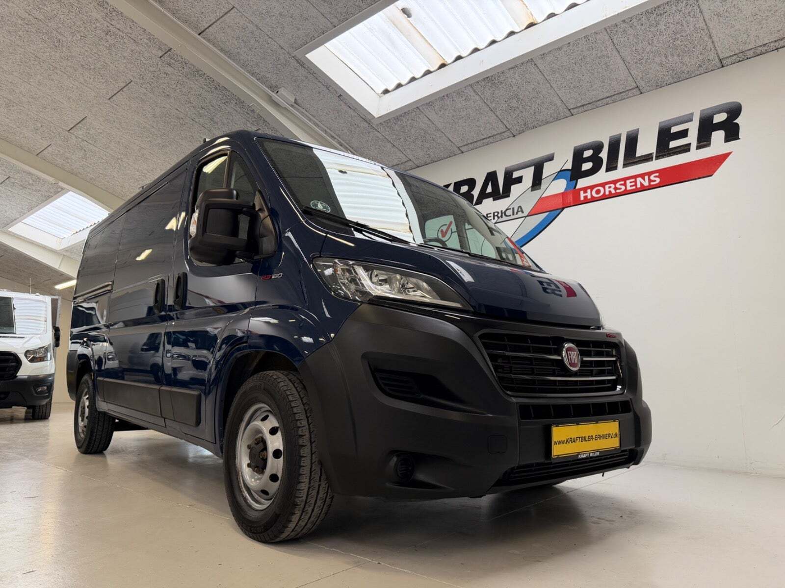 Blå Fiat Ducato 35 fra 2020