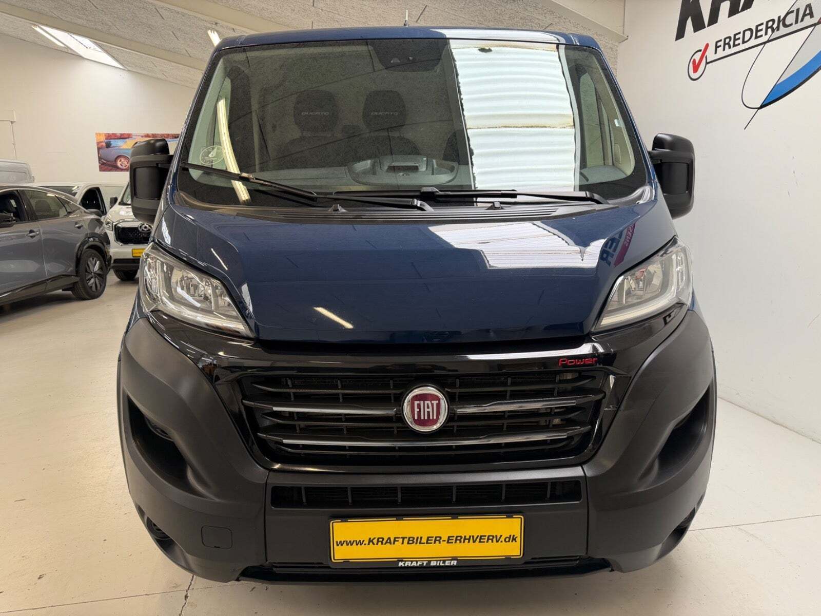 Blå Fiat Ducato 35 fra 2020