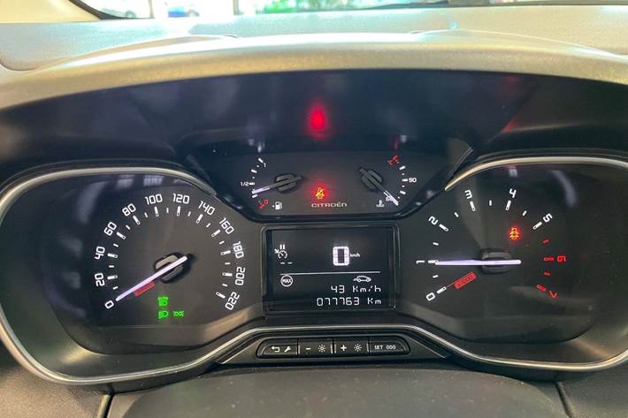 Sølv Citroën C3 Aircross fra 2020