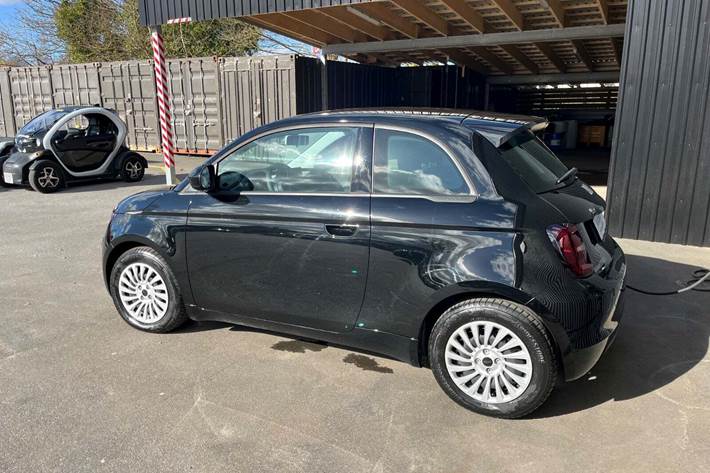 Sort Fiat 500e fra 2023