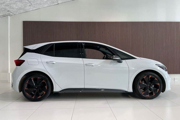 Hvid Cupra Born fra 2022