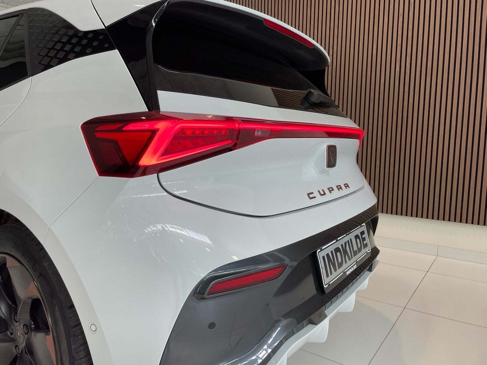 Hvid Cupra Born fra 2022