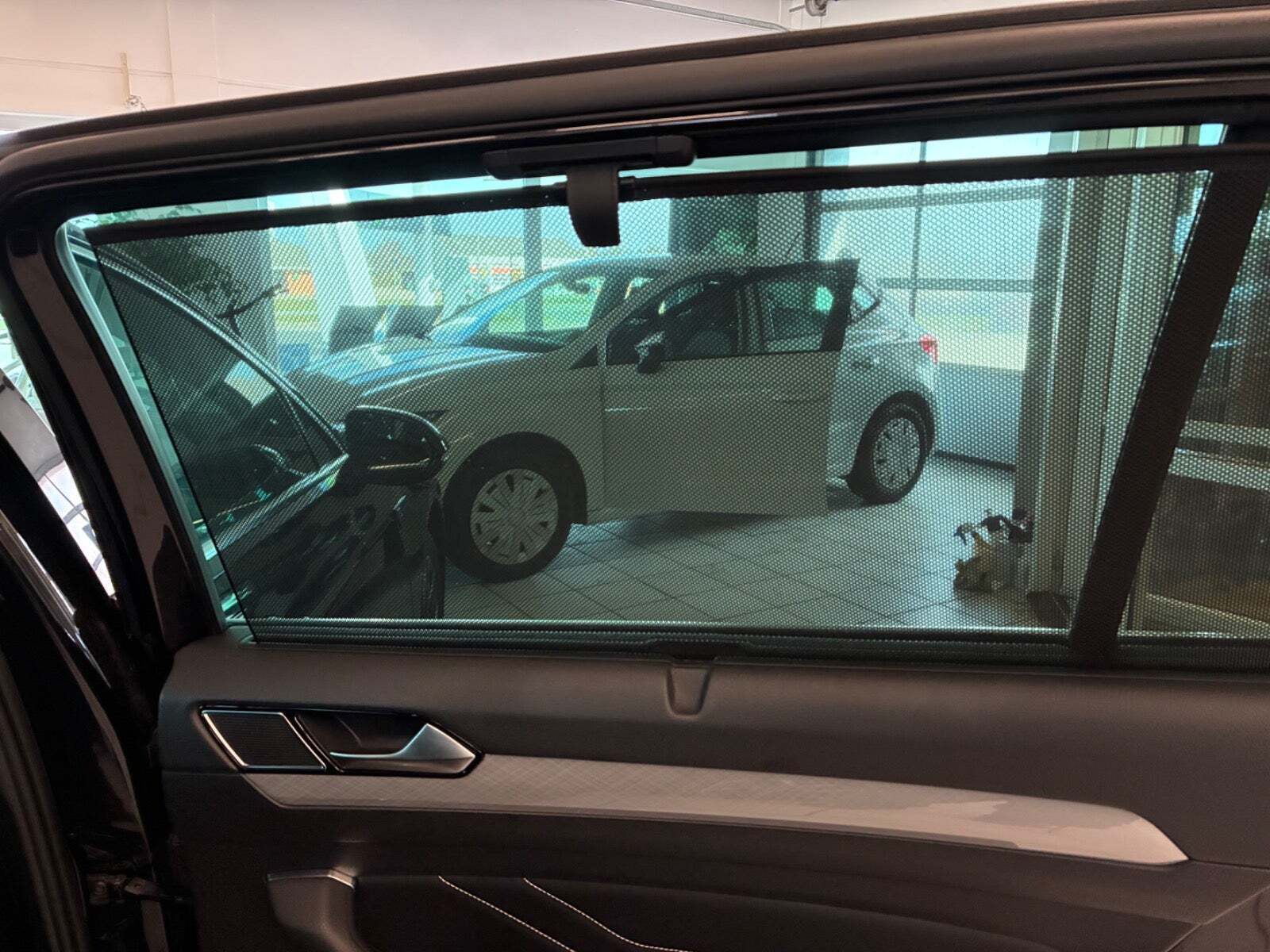 Sort VW Passat fra 2021