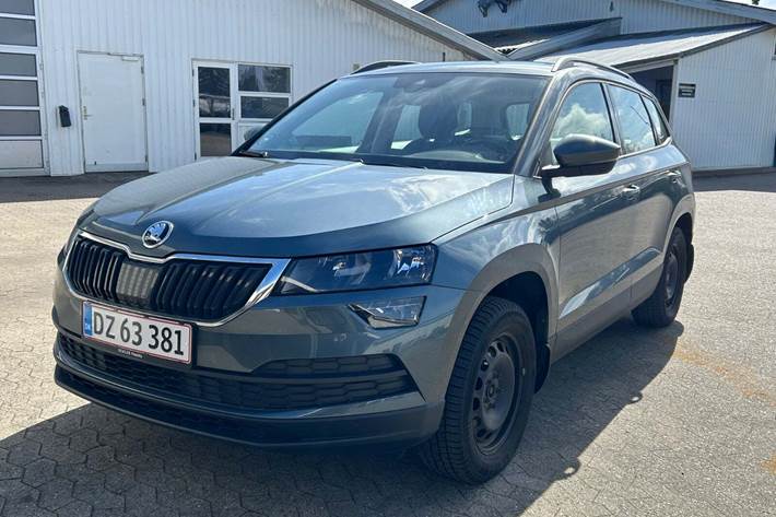 Grå Skoda Karoq fra 2019