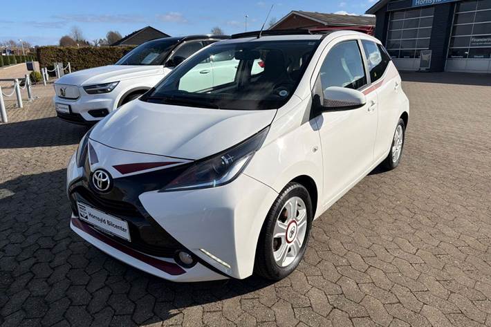 Hvid Toyota Aygo fra 2018