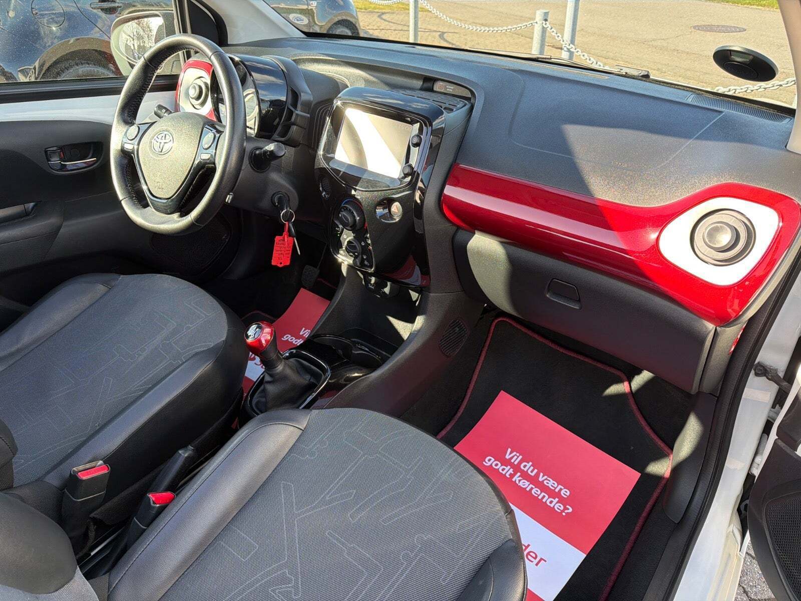 Hvid Toyota Aygo fra 2018