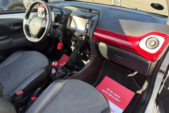 Hvid Toyota Aygo fra 2018