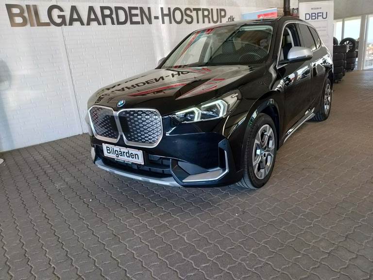 BMW iX1 xDrive30 X-Line