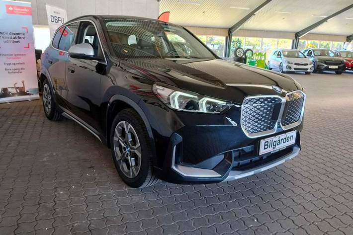 Sort BMW iX1 fra 2023