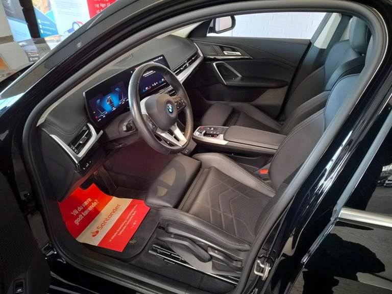 BMW iX1 xDrive30 X-Line