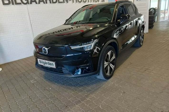 Sort Volvo XC40 fra 2023