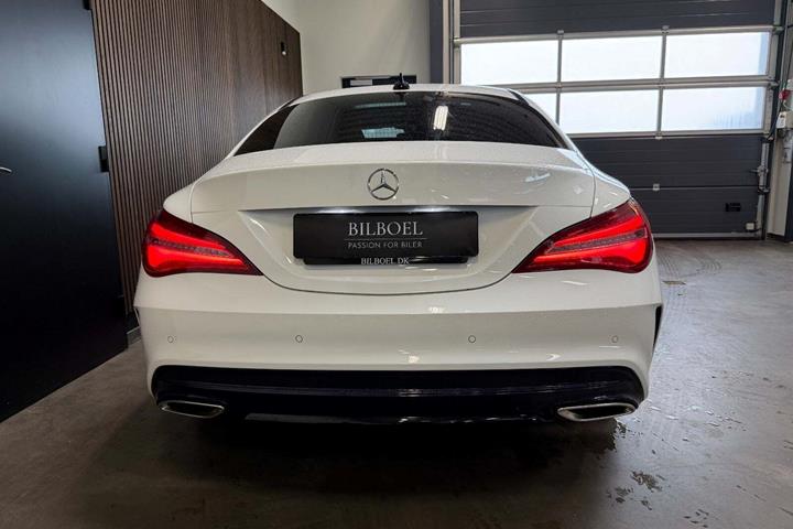 Hvid Mercedes CLA220 fra 2018