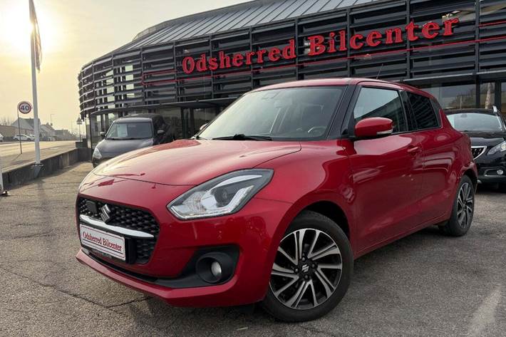 Rød Suzuki Swift fra 2020