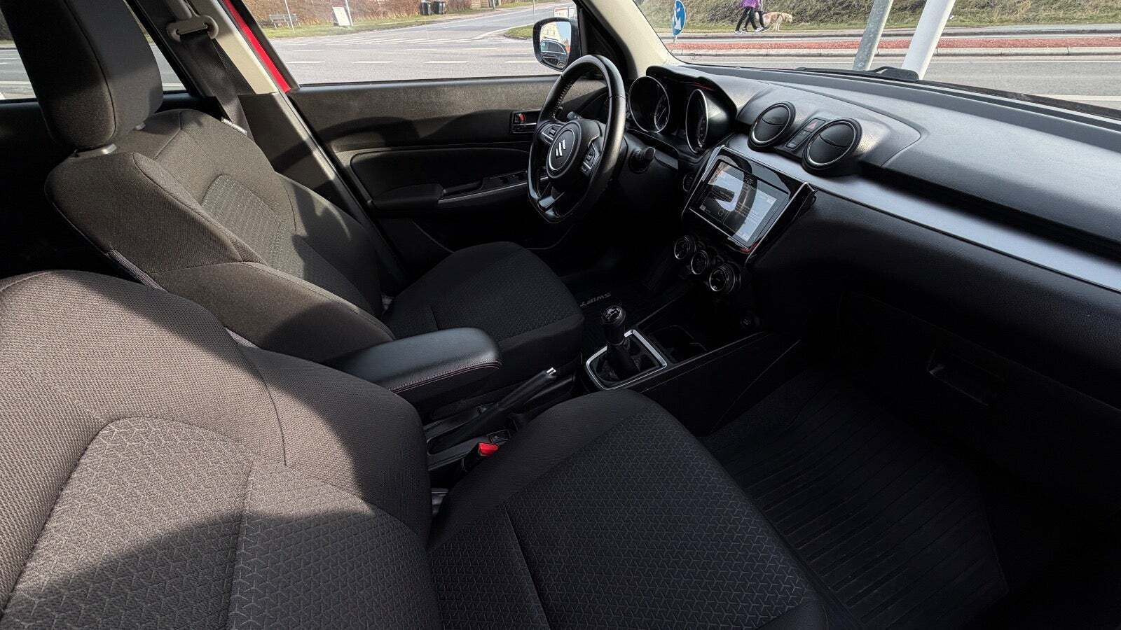 Rød Suzuki Swift fra 2020