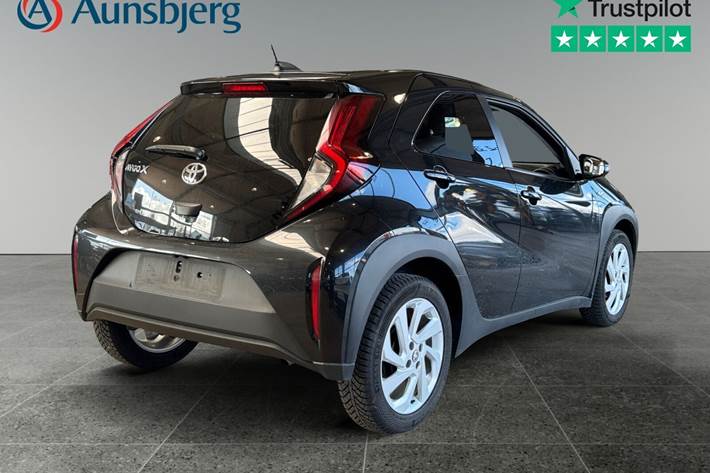 Sort Toyota Aygo X fra 2022